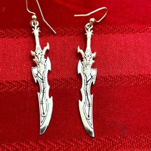 5/$10❤️❤️❤️NEW TIBETAN SILVER SWORD WEAPON DANGLING EARRINGS BY ALYCE RANCOUR